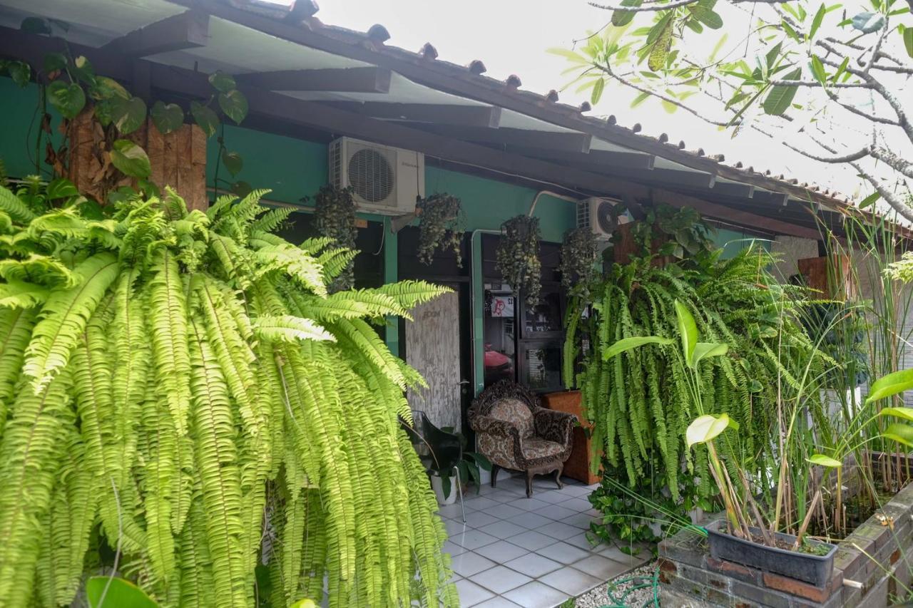 Reddoorz Near Lotte Mart Maguwoharjo Yogyakarta Hotel Kültér fotó