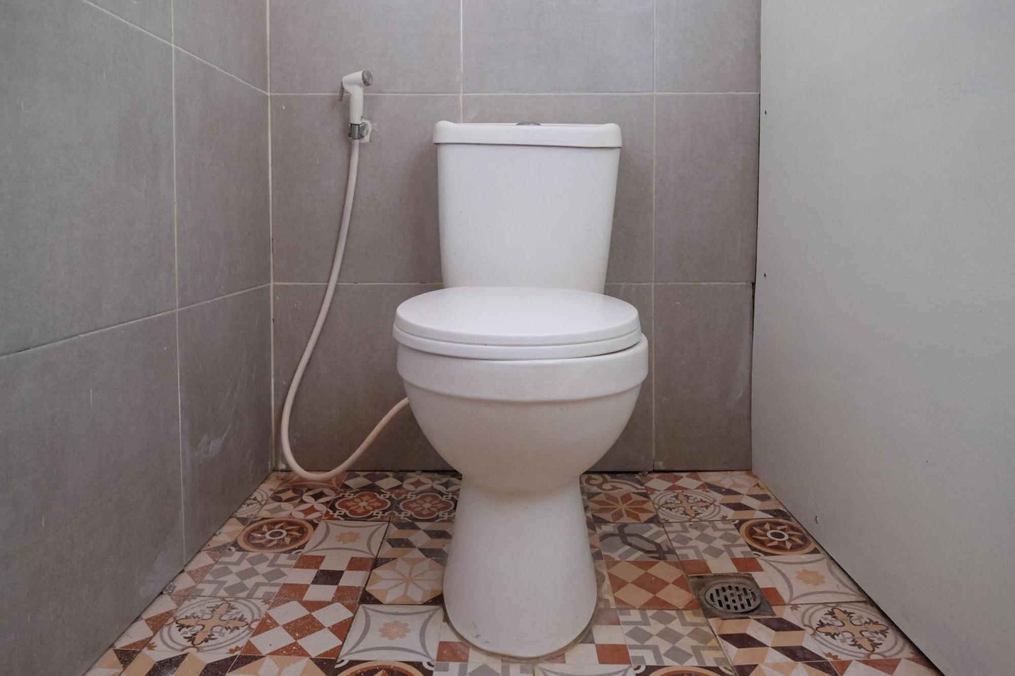 Reddoorz Near Lotte Mart Maguwoharjo Yogyakarta Hotel Szoba fotó