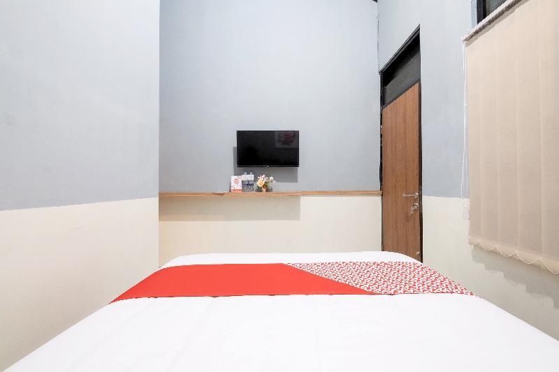 Reddoorz Near Lotte Mart Maguwoharjo Yogyakarta Hotel Kültér fotó